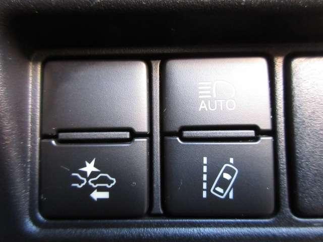 ヴォクシー ＺＳ　後期純正９型ナビ地デジＢカメラ両電動ＡＵＴＯ付ＬＥＤフォグＴＳＳ／ＬＤＡ／ＰＣＳ／ＡＨＢ／Ｉ－ＳＴＯＰ純正１６ＡＷ（11枚目）