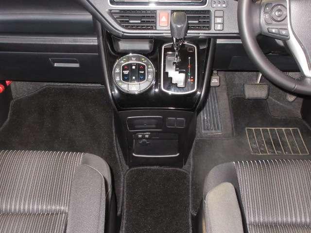 ヴォクシー ＺＳ　後期純正９型ナビ地デジＢカメラ両電動ＡＵＴＯ付ＬＥＤフォグＴＳＳ／ＬＤＡ／ＰＣＳ／ＡＨＢ／Ｉ－ＳＴＯＰ純正１６ＡＷ（35枚目）