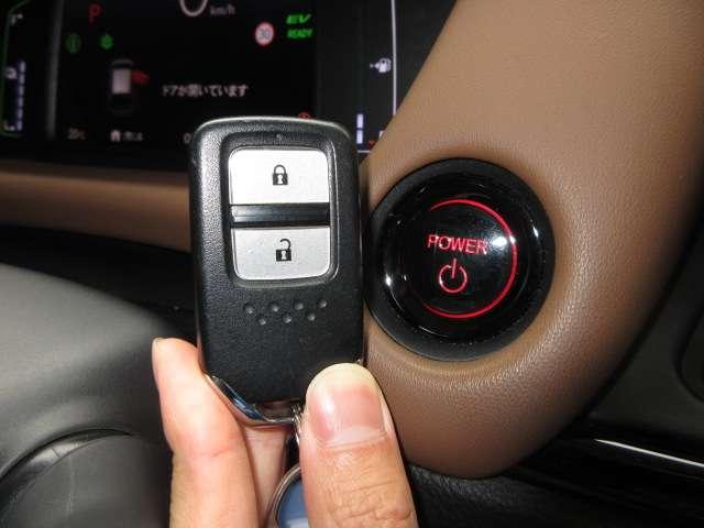 フィット e:HEVリュクス 純正9型ナビ地デジBカメラ前後ドラレコ茶半革電動暖シートHONDAセンシングCMBS/LKAS/追従クルーズ純正16AW(20枚目)