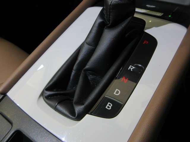 フィット e:HEVリュクス 純正9型ナビ地デジBカメラ前後ドラレコ茶半革電動暖シートHONDAセンシングCMBS/LKAS/追従クルーズ純正16AW(21枚目)