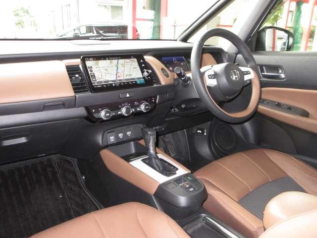 フィット e:HEVリュクス 純正9型ナビ地デジBカメラ前後ドラレコ茶半革電動暖シートHONDAセンシングCMBS/LKAS/追従クルーズ純正16AW(42枚目)