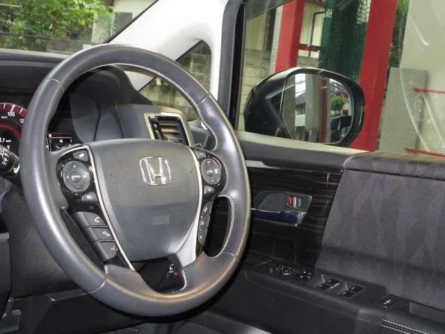 オデッセイ アブソルート・EXホンダセンシング 純正9型ナビ地デジBカメラHONDAセンシングCMBS/LKAS/BSM/誤発進制御/追従クルーズ両側電動ドア黒半革電動暖シート純正17AW(29枚目)