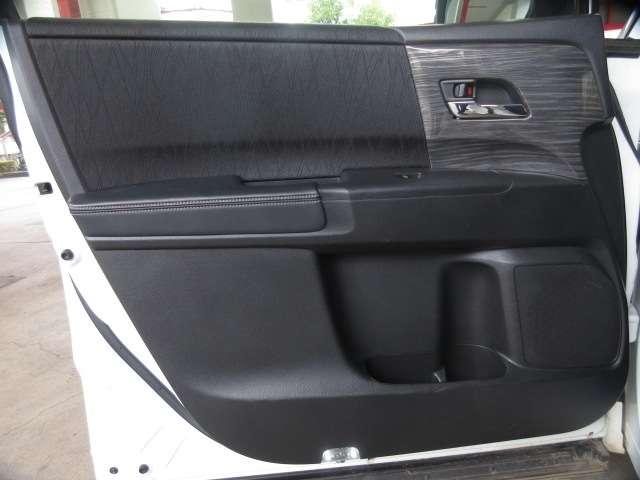 オデッセイ アブソルート・EXホンダセンシング 1オナMOPナビ/フリップ地デジ全周囲カメラ半革電動シート両電動AUTO付LED/フォグRAYS19AW(64枚目)