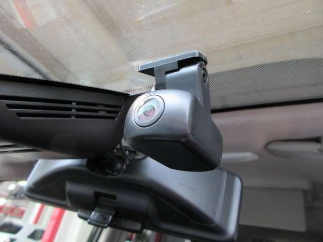 セレナ ハイウェイスターＧ　寒冷地１オナ純正１０型ナビ地デジＢカメラＰパイロット／Ｅブレ／ＬＤＰ／ＢＳＩ／ＲＣＴＡ／誤発進制御／追従クルーズ両側電動ドアＯＰエアロ純正１６ＡＷ（17枚目）