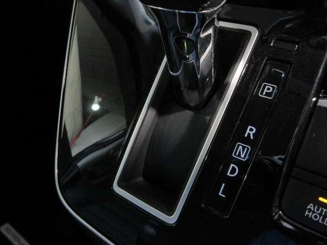 セレナ ハイウェイスターＧ　寒冷地１オナ純正１０型ナビ地デジＢカメラＰパイロット／Ｅブレ／ＬＤＰ／ＢＳＩ／ＲＣＴＡ／誤発進制御／追従クルーズ両側電動ドアＯＰエアロ純正１６ＡＷ（24枚目）