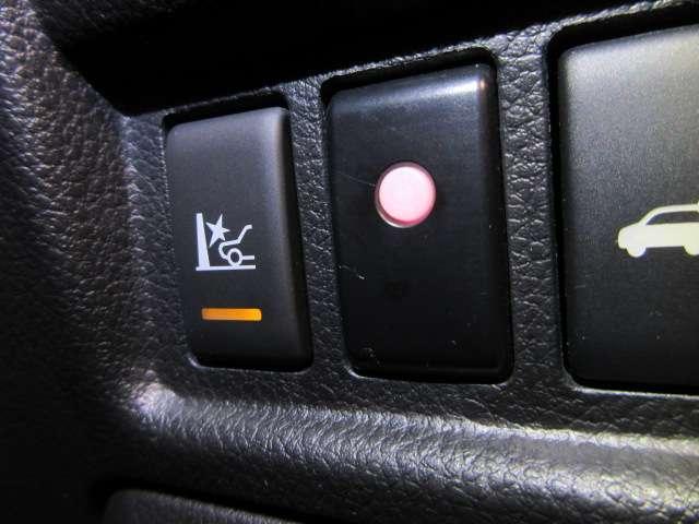 エルグランド 350ハイウェイスタープレミアム メーカーOPナビ/後席Rエンター地デジ全周囲カメラ黒本革電動暖シート両側電動/RゲートEブレーキ/誤発進制御/追従クルーズ純正18AW(12枚目)