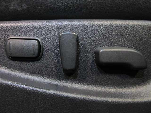 エルグランド 350ハイウェイスタープレミアム メーカーOPナビ/後席Rエンター地デジ全周囲カメラ黒本革電動暖シート両側電動/RゲートEブレーキ/誤発進制御/追従クルーズ純正18AW(38枚目)