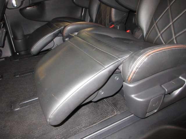 エルグランド 350ハイウェイスタープレミアム メーカーOPナビ/後席Rエンター地デジ全周囲カメラ黒本革電動暖シート両側電動/RゲートEブレーキ/誤発進制御/追従クルーズ純正18AW(41枚目)