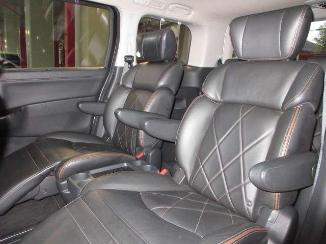 エルグランド 350ハイウェイスタープレミアム メーカーOPナビ/後席Rエンター地デジ全周囲カメラ黒本革電動暖シート両側電動/RゲートEブレーキ/誤発進制御/追従クルーズ純正18AW(69枚目)