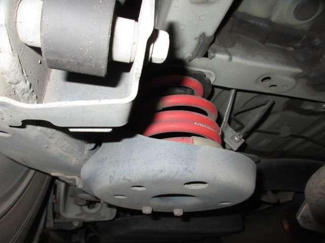 ノア Si ダブルバイビー 1オナALPINEナビSD録音フルセグS/BカメラETC両側電動ドア革巻ステア PCS/LDA/AHB付LED フォグI-STOP クルコン A格納ウインカミラー TRDエアロTANABEサス純正AW(29枚目)