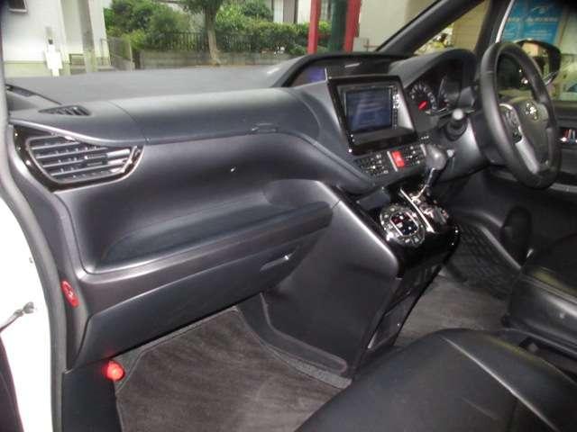 ノア Si ダブルバイビー 1オナALPINEナビSD録音フルセグS/BカメラETC両側電動ドア革巻ステア PCS/LDA/AHB付LED フォグI-STOP クルコン A格納ウインカミラー TRDエアロTANABEサス純正AW(39枚目)