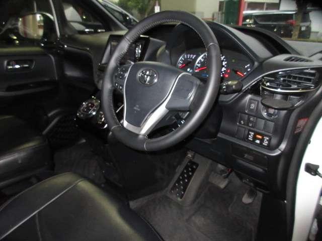 ノア Si ダブルバイビー 1オナALPINEナビSD録音フルセグS/BカメラETC両側電動ドア革巻ステア PCS/LDA/AHB付LED フォグI-STOP クルコン A格納ウインカミラー TRDエアロTANABEサス純正AW(41枚目)