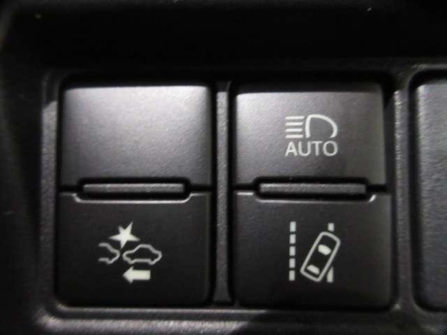 ノア Si ダブルバイビー 1オナALPINEナビSD録音フルセグS/BカメラETC両側電動ドア革巻ステア PCS/LDA/AHB付LED フォグI-STOP クルコン A格納ウインカミラー TRDエアロTANABEサス純正AW(56枚目)