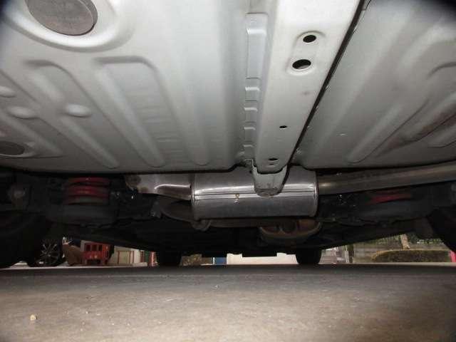 ノア Si ダブルバイビー 1オナALPINEナビSD録音フルセグS/BカメラETC両側電動ドア革巻ステア PCS/LDA/AHB付LED フォグI-STOP クルコン A格納ウインカミラー TRDエアロTANABEサス純正AW(78枚目)