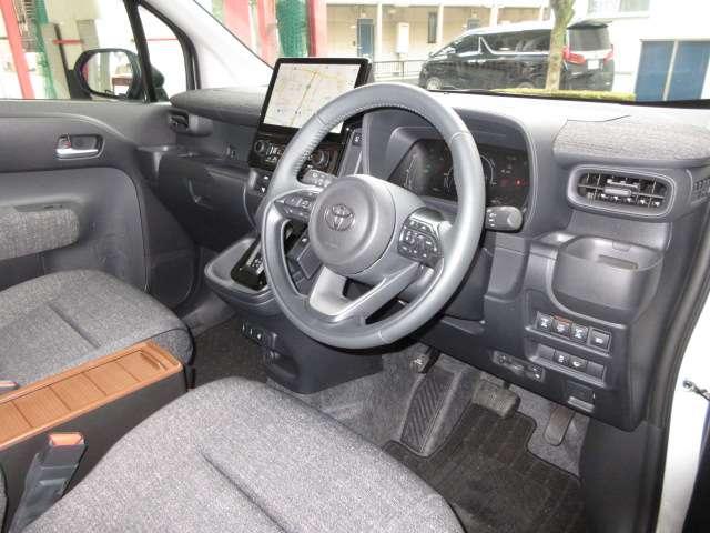 シエンタ ハイブリッドＺ　寒冷地１オナ純正１０．５型ＤＡナビ地デジ全周囲カメラＰＣＳ／ＬＴＡ／ＢＳＭ／ＲＣＴＡ／ＰＤＡ／ＰＫＳＢ／追従クルーズ両側電動シート／ステアヒーター純正ＯＰ１５ＡＷ（49枚目）