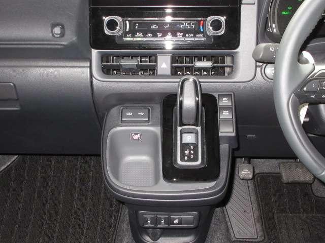 シエンタ ハイブリッドＺ　寒冷地１オナ純正１０．５型ＤＡナビ地デジ全周囲カメラＰＣＳ／ＬＴＡ／ＢＳＭ／ＲＣＴＡ／ＰＤＡ／ＰＫＳＢ／追従クルーズ両側電動シート／ステアヒーター純正ＯＰ１５ＡＷ（54枚目）