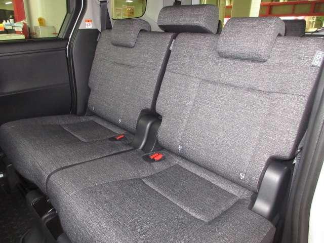 シエンタ ハイブリッドＺ　寒冷地１オナ純正１０．５型ＤＡナビ地デジ全周囲カメラＰＣＳ／ＬＴＡ／ＢＳＭ／ＲＣＴＡ／ＰＤＡ／ＰＫＳＢ／追従クルーズ両側電動シート／ステアヒーター純正ＯＰ１５ＡＷ（64枚目）