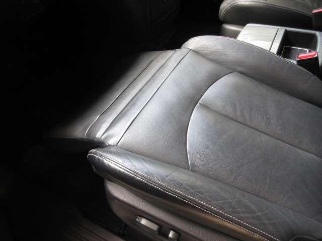 エルグランド ライダー ブラックライン 黒本革シート MOPナビ/後席Rエンター地デジ全周囲カメラ両側電動ドア黒本革電動暖シートOPスマートミラー純正18AW(37枚目)