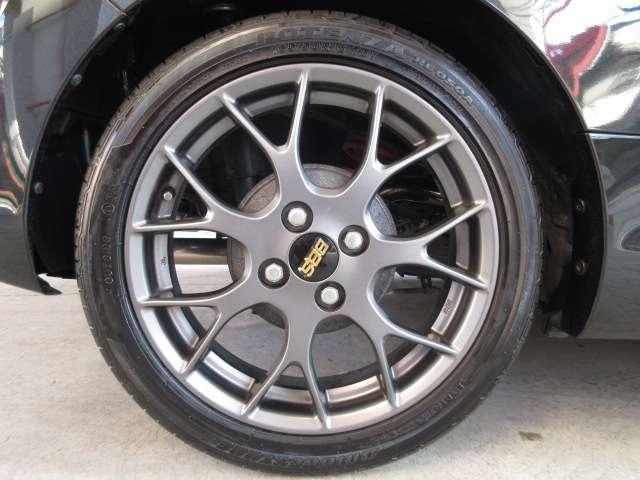 コペン ＧＲ　スポーツ　メモリナビＳＤ録音　フルセグ　Ｂカメラ　電動オープン　ＭＯＭＯステアＳ／Ｗ　シートヒーター　Ａｕｔｏ付ＬＥＤ／フォグ　前後ドラレコ　ＧＲ専用レカロシート／足回り／ＯＰＨＫＳマフラー　ＢＢＳ製１６ＡＷ（27枚目）