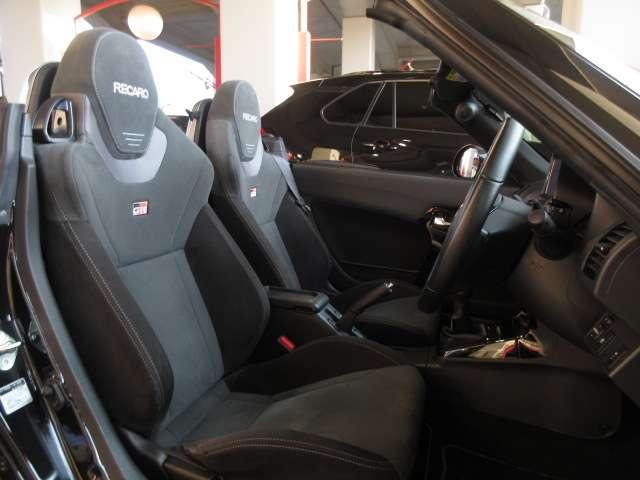 コペン ＧＲ　スポーツ　メモリナビＳＤ録音　フルセグ　Ｂカメラ　電動オープン　ＭＯＭＯステアＳ／Ｗ　シートヒーター　Ａｕｔｏ付ＬＥＤ／フォグ　前後ドラレコ　ＧＲ専用レカロシート／足回り／ＯＰＨＫＳマフラー　ＢＢＳ製１６ＡＷ（30枚目）