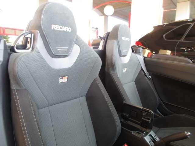 コペン ＧＲ　スポーツ　メモリナビＳＤ録音　フルセグ　Ｂカメラ　電動オープン　ＭＯＭＯステアＳ／Ｗ　シートヒーター　Ａｕｔｏ付ＬＥＤ／フォグ　前後ドラレコ　ＧＲ専用レカロシート／足回り／ＯＰＨＫＳマフラー　ＢＢＳ製１６ＡＷ（36枚目）