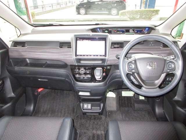 フリードハイブリッド ハイブリッド・Ｇ　Ｓパッケージ純正９型ナビ地デジＢカメラ前後ドラレコＨＯＮＤＡセンシングＣＭＢＳ／ＬＫＡＳ／誤発進制御／追従クルーズ両側電動ドア黒半革暖シート純正１５ＡＷ（2枚目）