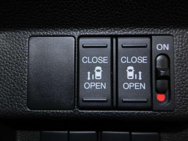 フリードハイブリッド ハイブリッド・Ｇ　Ｓパッケージ純正９型ナビ地デジＢカメラ前後ドラレコＨＯＮＤＡセンシングＣＭＢＳ／ＬＫＡＳ／誤発進制御／追従クルーズ両側電動ドア黒半革暖シート純正１５ＡＷ（14枚目）