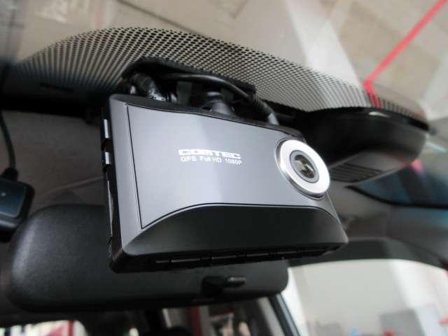 フリードハイブリッド ハイブリッド・Ｇ　Ｓパッケージ純正９型ナビ地デジＢカメラ前後ドラレコＨＯＮＤＡセンシングＣＭＢＳ／ＬＫＡＳ／誤発進制御／追従クルーズ両側電動ドア黒半革暖シート純正１５ＡＷ（15枚目）