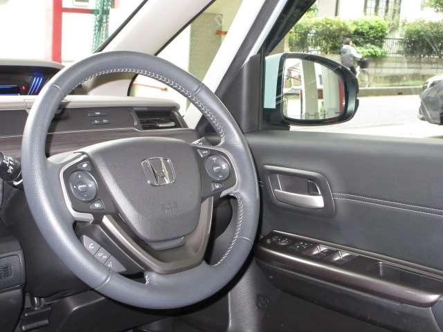 フリードハイブリッド ハイブリッド・Ｇ　Ｓパッケージ純正９型ナビ地デジＢカメラ前後ドラレコＨＯＮＤＡセンシングＣＭＢＳ／ＬＫＡＳ／誤発進制御／追従クルーズ両側電動ドア黒半革暖シート純正１５ＡＷ（25枚目）