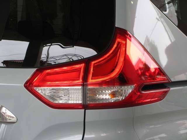 フリードハイブリッド ハイブリッド・Ｇ　Ｓパッケージ純正９型ナビ地デジＢカメラ前後ドラレコＨＯＮＤＡセンシングＣＭＢＳ／ＬＫＡＳ／誤発進制御／追従クルーズ両側電動ドア黒半革暖シート純正１５ＡＷ（28枚目）