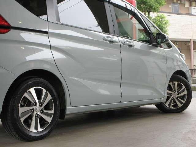 フリードハイブリッド ハイブリッド・Ｇ　Ｓパッケージ純正９型ナビ地デジＢカメラ前後ドラレコＨＯＮＤＡセンシングＣＭＢＳ／ＬＫＡＳ／誤発進制御／追従クルーズ両側電動ドア黒半革暖シート純正１５ＡＷ（29枚目）