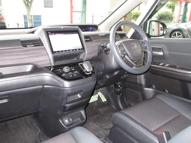 フリードハイブリッド ハイブリッド・Ｇ　Ｓパッケージ純正９型ナビ地デジＢカメラ前後ドラレコＨＯＮＤＡセンシングＣＭＢＳ／ＬＫＡＳ／誤発進制御／追従クルーズ両側電動ドア黒半革暖シート純正１５ＡＷ（42枚目）