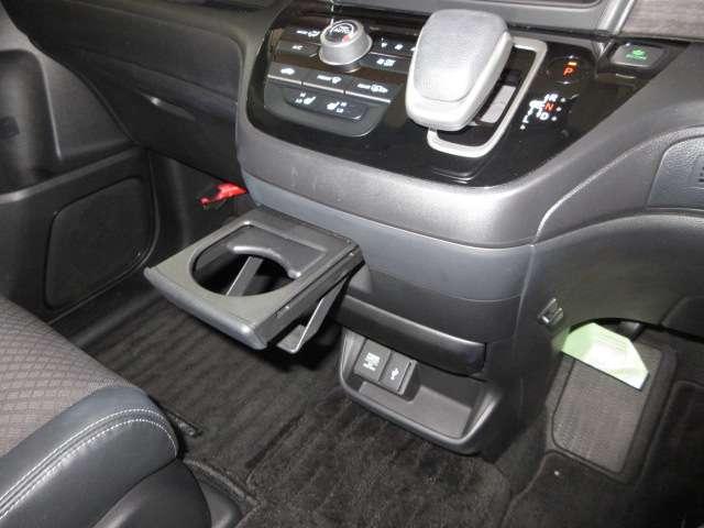 フリードハイブリッド ハイブリッド・Ｇ　Ｓパッケージ純正９型ナビ地デジＢカメラ前後ドラレコＨＯＮＤＡセンシングＣＭＢＳ／ＬＫＡＳ／誤発進制御／追従クルーズ両側電動ドア黒半革暖シート純正１５ＡＷ（60枚目）