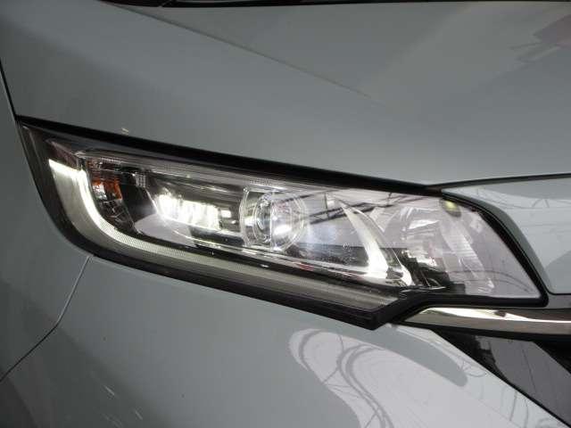 フリードハイブリッド ハイブリッド・Ｇ　Ｓパッケージ純正９型ナビ地デジＢカメラ前後ドラレコＨＯＮＤＡセンシングＣＭＢＳ／ＬＫＡＳ／誤発進制御／追従クルーズ両側電動ドア黒半革暖シート純正１５ＡＷ（69枚目）