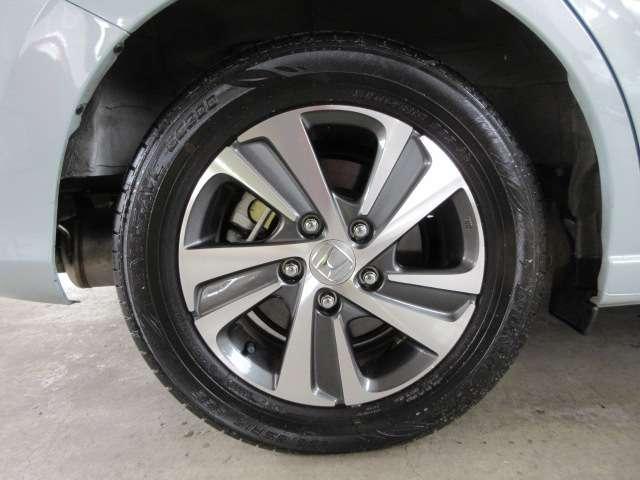 フリードハイブリッド ハイブリッド・Ｇ　Ｓパッケージ純正９型ナビ地デジＢカメラ前後ドラレコＨＯＮＤＡセンシングＣＭＢＳ／ＬＫＡＳ／誤発進制御／追従クルーズ両側電動ドア黒半革暖シート純正１５ＡＷ（70枚目）