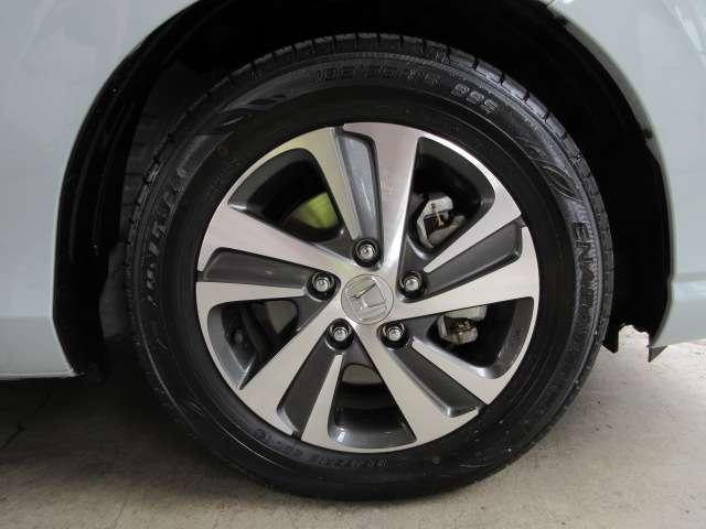 フリードハイブリッド ハイブリッド・Ｇ　Ｓパッケージ純正９型ナビ地デジＢカメラ前後ドラレコＨＯＮＤＡセンシングＣＭＢＳ／ＬＫＡＳ／誤発進制御／追従クルーズ両側電動ドア黒半革暖シート純正１５ＡＷ（71枚目）