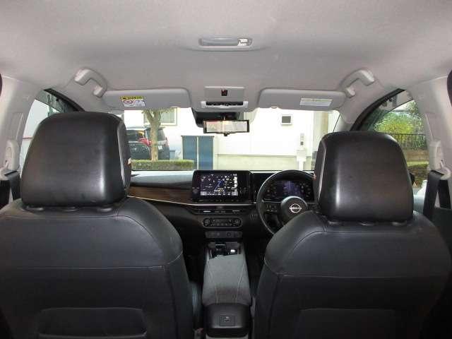 オーラ Ｇ　レザーエディション　ＢＯＳＥ寒冷地メーカーＯＰ９型ナビ地デジ全周囲カメラＰパイロット／Ｅブレ／ＦＣＷ／ＬＩ／ＢＳＩ／ＲＣＴＡ／誤発進制御／追従クルーズ黒本革暖シート純正１７ＡＷ（53枚目）