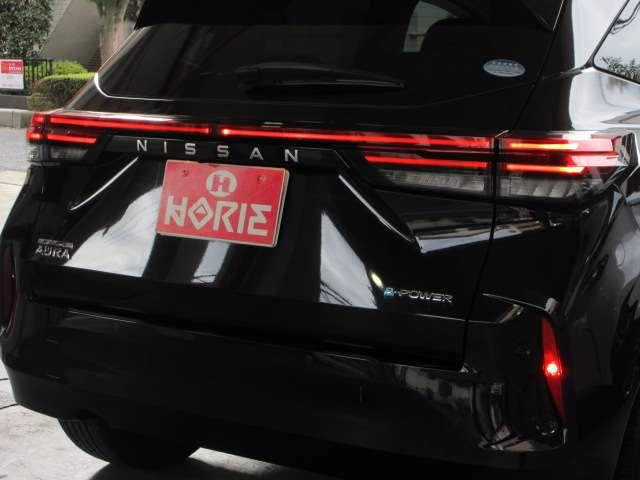 オーラ Ｇ　レザーエディション　ＢＯＳＥ寒冷地メーカーＯＰ９型ナビ地デジ全周囲カメラＰパイロット／Ｅブレ／ＦＣＷ／ＬＩ／ＢＳＩ／ＲＣＴＡ／誤発進制御／追従クルーズ黒本革暖シート純正１７ＡＷ（70枚目）