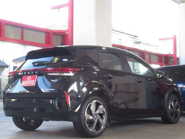 オーラ Ｇ　レザーエディション　ＢＯＳＥ寒冷地メーカーＯＰ９型ナビ地デジ全周囲カメラＰパイロット／Ｅブレ／ＦＣＷ／ＬＩ／ＢＳＩ／ＲＣＴＡ／誤発進制御／追従クルーズ黒本革暖シート純正１７ＡＷ（78枚目）