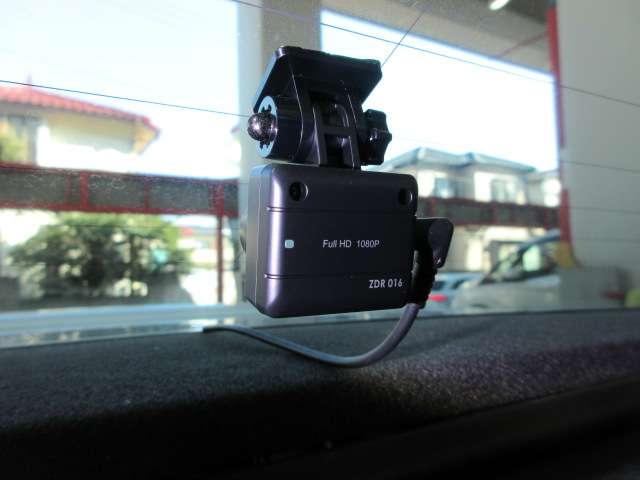 後方ドライブレコーダーも完備しております♪