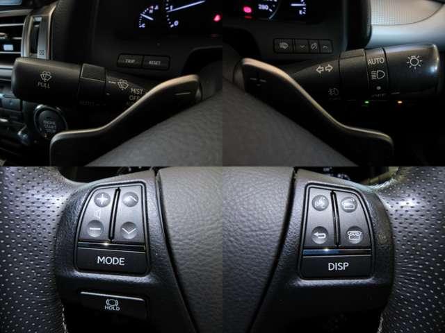 ステアリング部にてオーディオ操作・シフトチェンジが可能なパドルシフト付です。