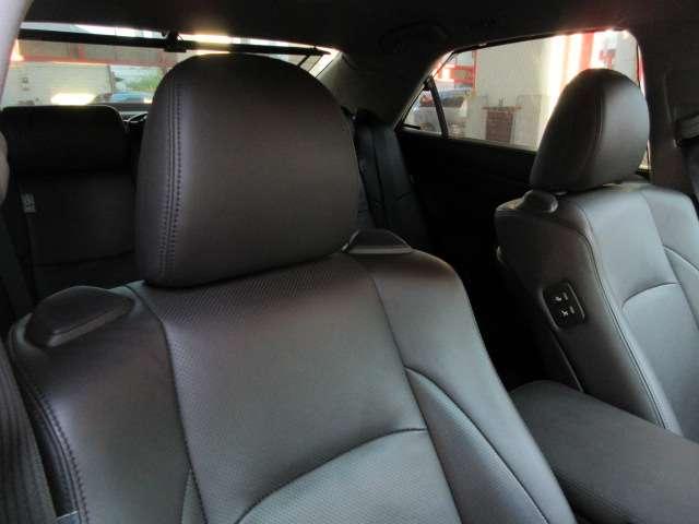 クラウンハイブリッド Ｇパッケージ　後期プレミアムＳＯＵＮＤ寒冷地メーカーＯＰナビ地デジＳ／ＢカメラＰアシストＰＣＳ／追従クルーズ黒本革電動暖冷シート後席コントローラー電動Ｒシェイド純正１８ＡＷ（4枚目）