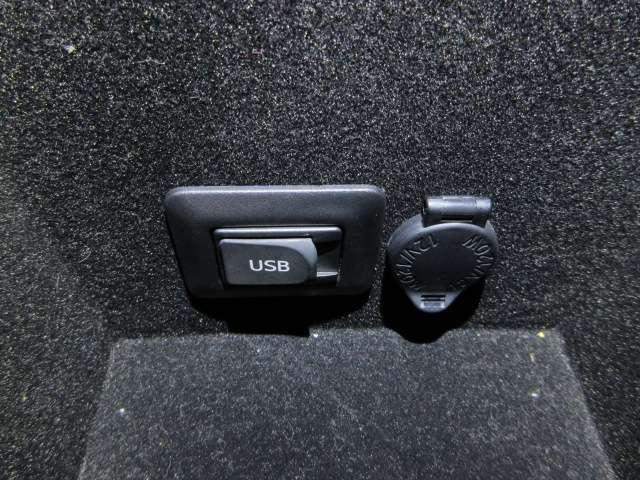 クラウンハイブリッド Ｇパッケージ　後期プレミアムＳＯＵＮＤ寒冷地メーカーＯＰナビ地デジＳ／ＢカメラＰアシストＰＣＳ／追従クルーズ黒本革電動暖冷シート後席コントローラー電動Ｒシェイド純正１８ＡＷ（10枚目）