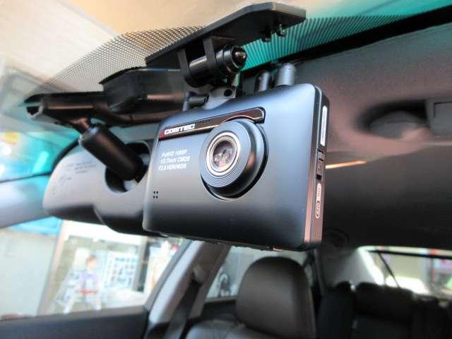 クラウンハイブリッド Ｇパッケージ　後期プレミアムＳＯＵＮＤ寒冷地メーカーＯＰナビ地デジＳ／ＢカメラＰアシストＰＣＳ／追従クルーズ黒本革電動暖冷シート後席コントローラー電動Ｒシェイド純正１８ＡＷ（15枚目）