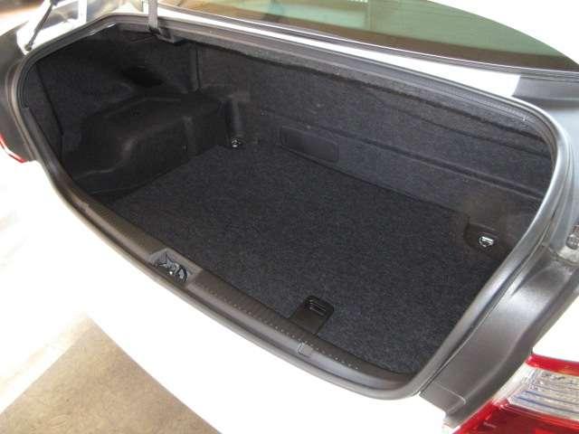 クラウンハイブリッド Ｇパッケージ　後期プレミアムＳＯＵＮＤ寒冷地メーカーＯＰナビ地デジＳ／ＢカメラＰアシストＰＣＳ／追従クルーズ黒本革電動暖冷シート後席コントローラー電動Ｒシェイド純正１８ＡＷ（41枚目）