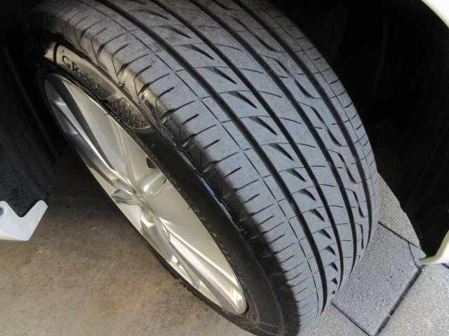 クラウンハイブリッド Ｇパッケージ　後期プレミアムＳＯＵＮＤ寒冷地メーカーＯＰナビ地デジＳ／ＢカメラＰアシストＰＣＳ／追従クルーズ黒本革電動暖冷シート後席コントローラー電動Ｒシェイド純正１８ＡＷ（71枚目）