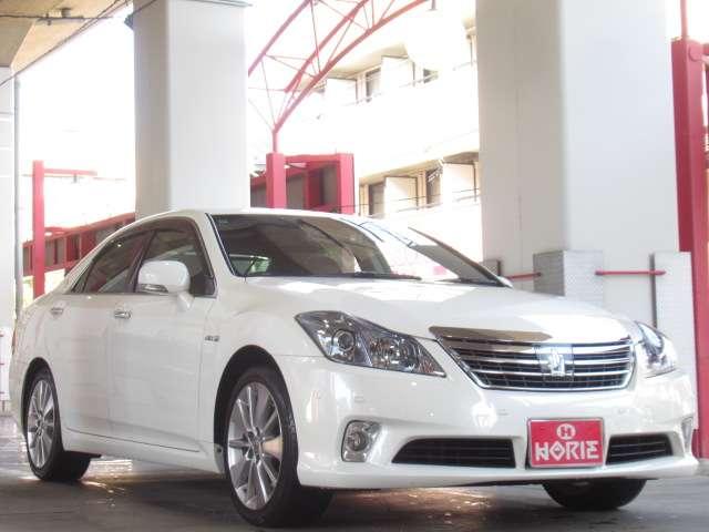 クラウンハイブリッド Ｇパッケージ　後期プレミアムＳＯＵＮＤ寒冷地メーカーＯＰナビ地デジＳ／ＢカメラＰアシストＰＣＳ／追従クルーズ黒本革電動暖冷シート後席コントローラー電動Ｒシェイド純正１８ＡＷ（74枚目）