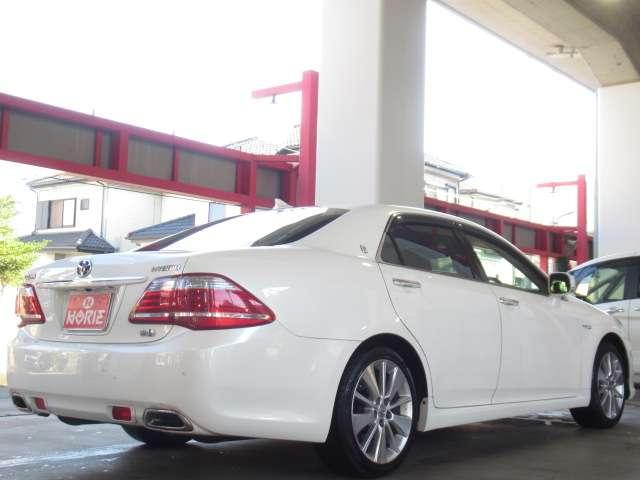 クラウンハイブリッド Ｇパッケージ　後期プレミアムＳＯＵＮＤ寒冷地メーカーＯＰナビ地デジＳ／ＢカメラＰアシストＰＣＳ／追従クルーズ黒本革電動暖冷シート後席コントローラー電動Ｒシェイド純正１８ＡＷ（77枚目）