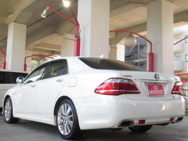 クラウンハイブリッド Ｇパッケージ　後期プレミアムＳＯＵＮＤ寒冷地メーカーＯＰナビ地デジＳ／ＢカメラＰアシストＰＣＳ／追従クルーズ黒本革電動暖冷シート後席コントローラー電動Ｒシェイド純正１８ＡＷ（79枚目）