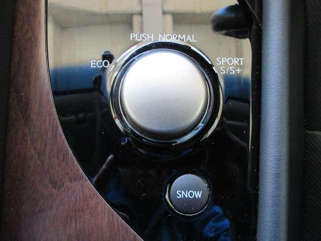 ＧＳ ＧＳ３５０　バージョンＬ　マクレビ純正１２．３型ナビ地デジＢカメラＰＣＳ／ＨＵＤ／追従クルーズ／ドライバーモニターナイトビュー／Ｃソナー三眼ＬＥＤライト黒本革電動暖冷シート電動Ｒゲート電動Ｒシェイド純正１８ＡＷ（25枚目）